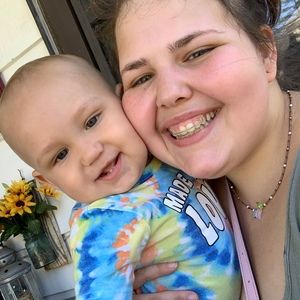 Meet your Posher, Cassandra